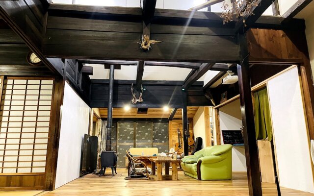 Guesthouse Voketto - Hostel