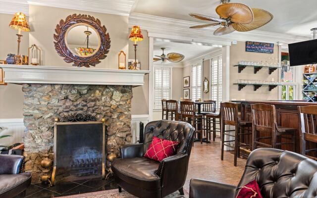 Village Inn and Pub - Adults Only