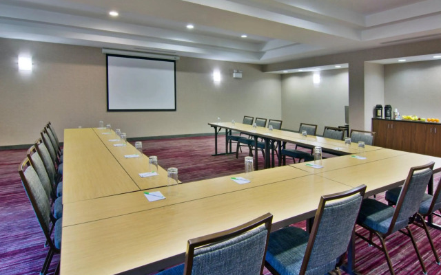 Courtyard by Marriott Clarksville