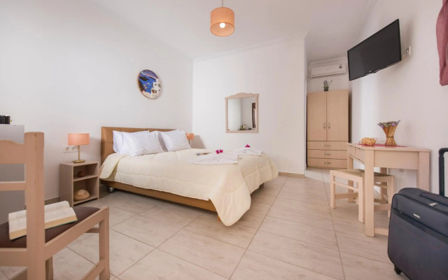 Smaragdi Hotel