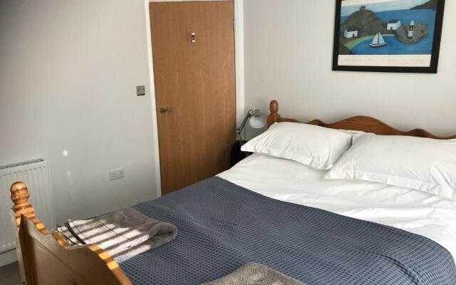 Wight view, flat 2 rosslyn house