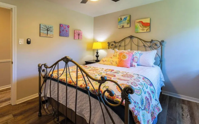 Valley View Retreat for 10