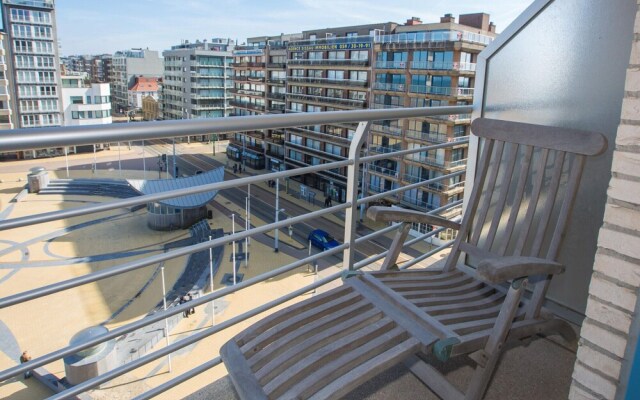 Stylish Stay w/ Sea Views