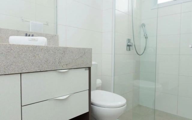 Ambiente Descolado 100m da praia e piscina