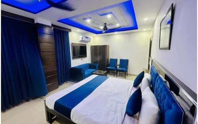 Blue Swiss Hotel & Cafe