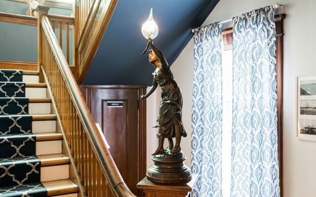 Hôtel du Vieux Port by Bower Boutique Hotels