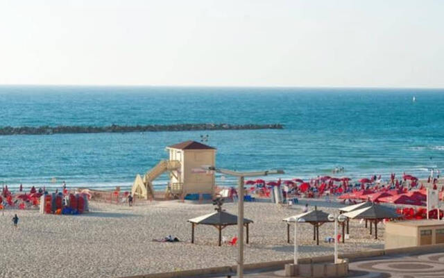Stunning Apt w/ Balcony & Sea View by Sea N' Rent