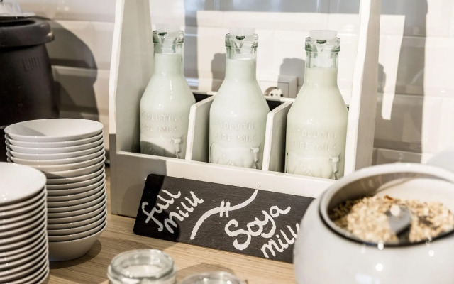 Holiday Inn - the niu, Loom Manchester North by IHG