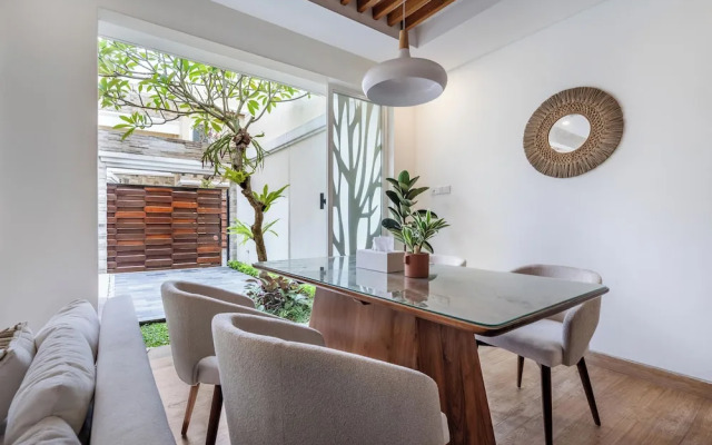 Private Pool Villa Arsy by Orivista