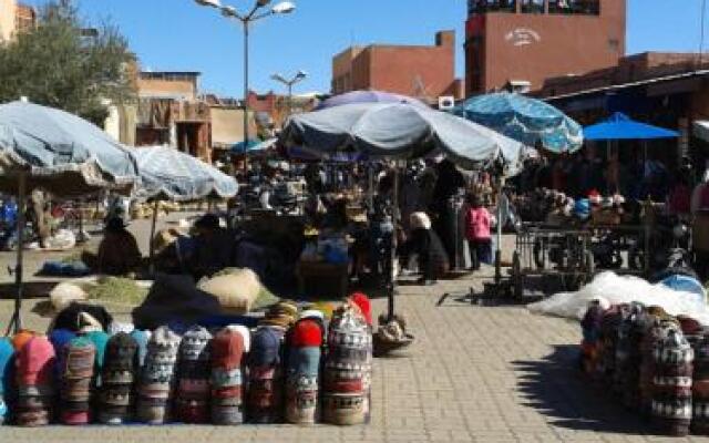 Riad Dollar Des Sables