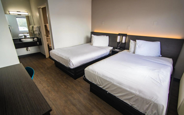 Motel 6 Lakeland, FL