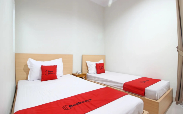 RedDoorz near AMIKOM Yogyakarta