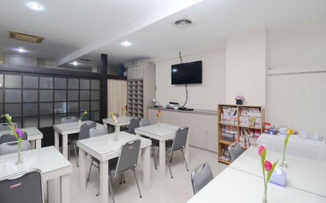 Airy Blok M Panglima Polim Empat 46 Jakarta