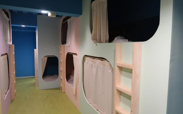 Picnic Hostel Osaka