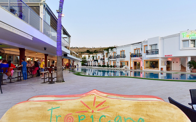 Tropicana Beach Hotel