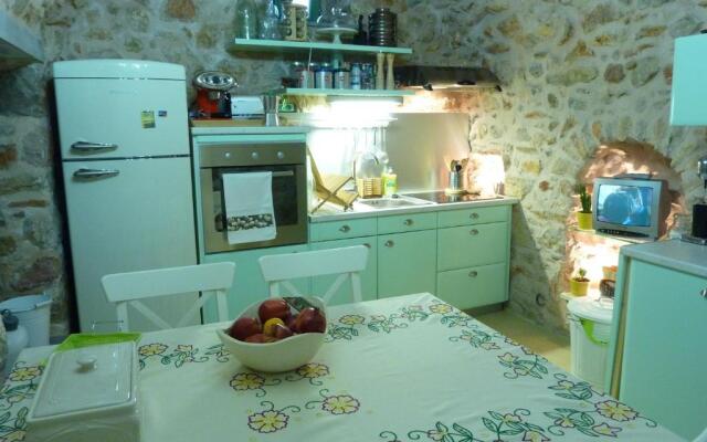 St. George Sykoussis Traditional Residence