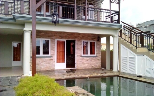 Villa With 4 Bedrooms in Trou-aux-biches, With Wonderful City View, Pr