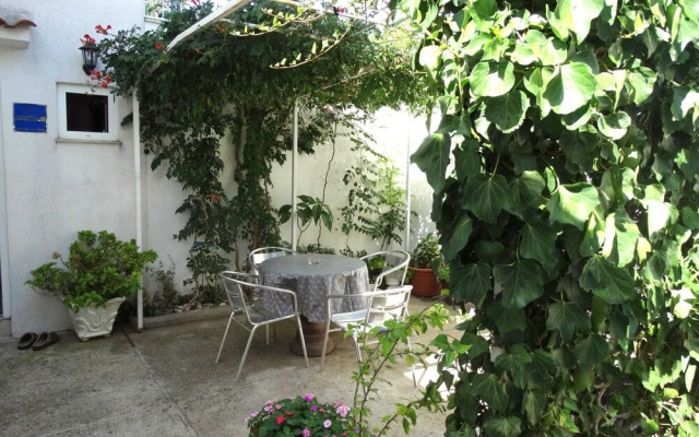 Warm and Welcoming Apartments With Sea View