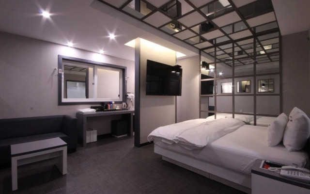 Ulsan Some Hotel