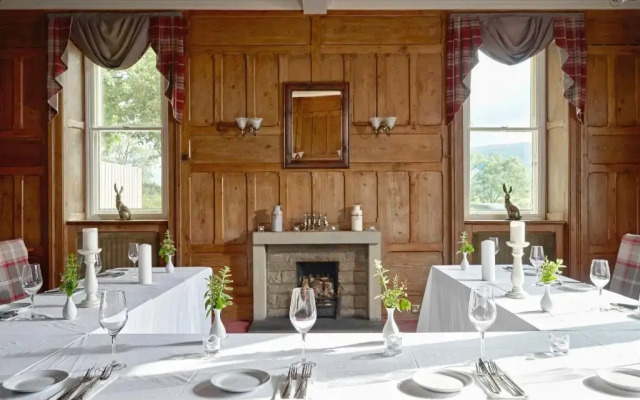 Tennant Arms Hotel