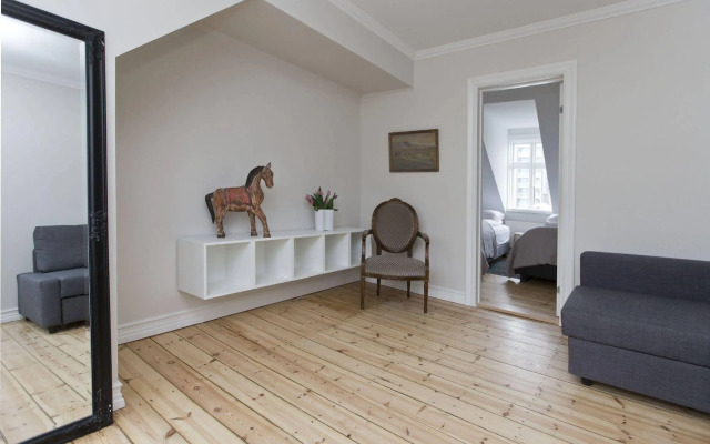 Thomsen Apartments