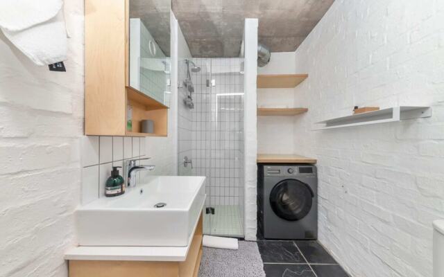 Seaside Studio Apartment, 9 Mins to Queens Beach!