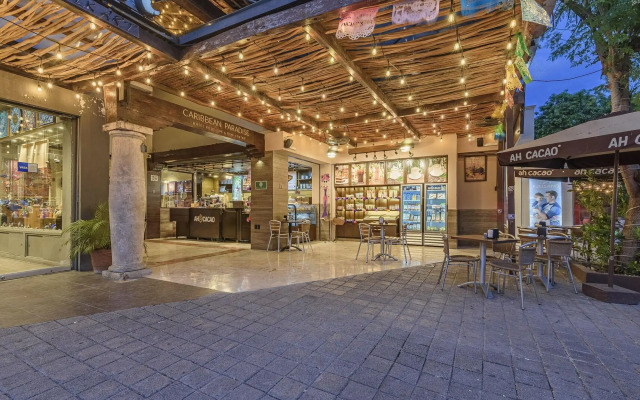 Caribbean Paradise Hotel & Spa - 5th Avenue