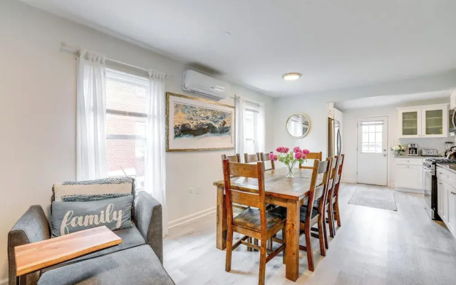 Walk to Campus & Palmer Square: Dtwn Townhome