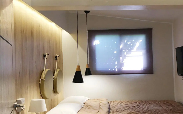 The Goose Cafe & Hostel