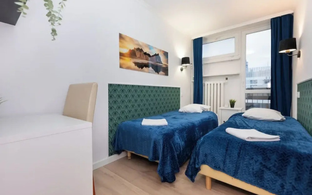UNIT Warszawa Centrum Room by Metro Rondo ONZ