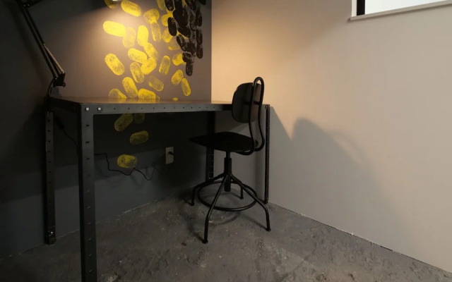 BENCH - Hostel