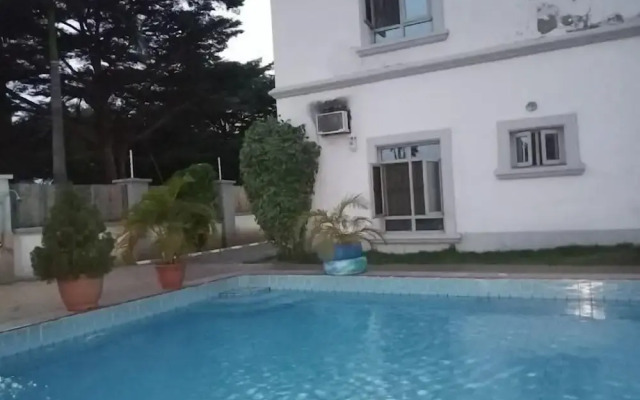 Davvy Hotel and Apartments