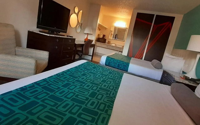 Howard Johnson by Wyndham Reno Downtown