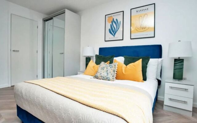 Bright Apartments in SHEFFIELD, SK