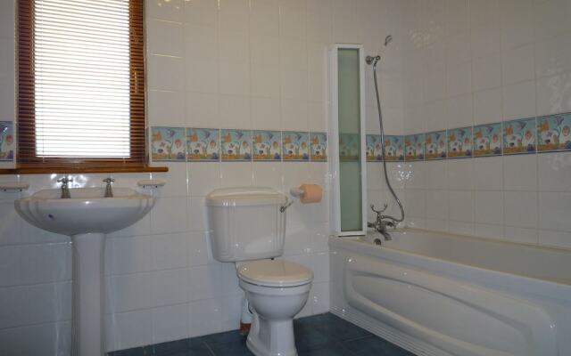 Galway Bay Lodge