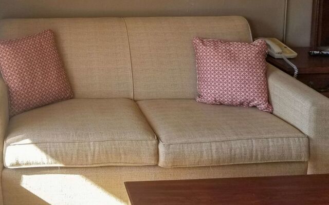 Red Roof Inn & Suites Wilkesboro