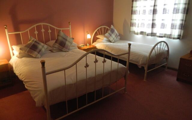 Red House Hotel
