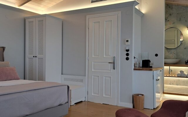 Verani Suites