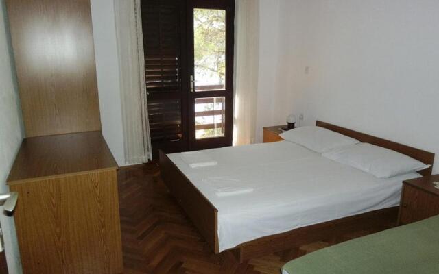 Apartment Ivan1 - 10m from the beach with parking: A1 Donji Stara Novalja, Island Pag