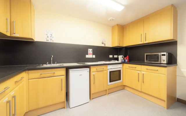 JOIVY Inviting flat near Edinburgh Castle - Adults Only