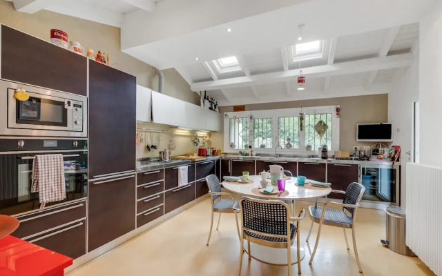 Il Gioiellino Indoor Pool And Sauna