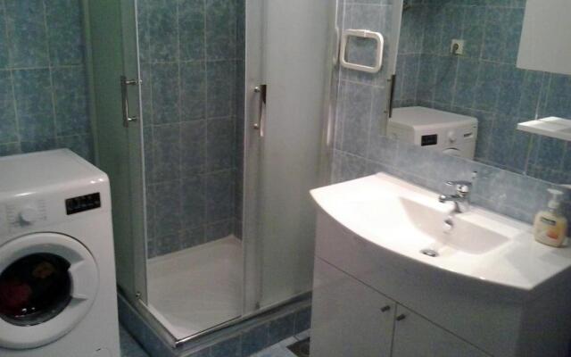 Antique Apartment With Balcony