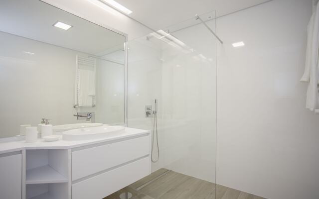 Liiiving in Porto - Luxury River View Apartment I