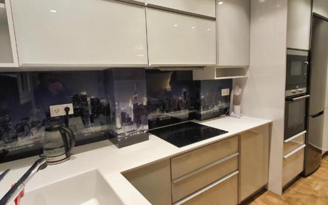 The Six Museums central Athens Stadium 4pers apart