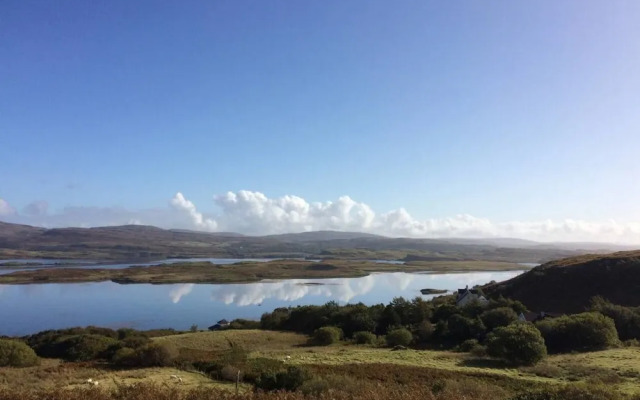 Coastal Cottage in Colbost - Perfect for Two