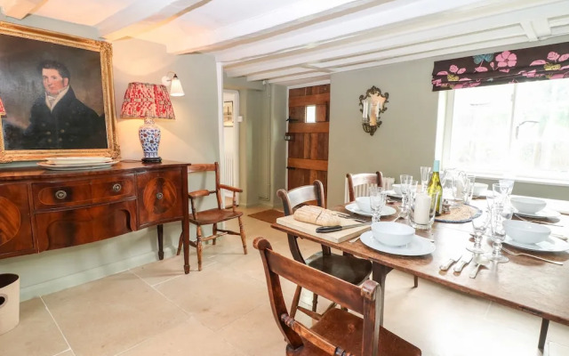 Holly Cottage