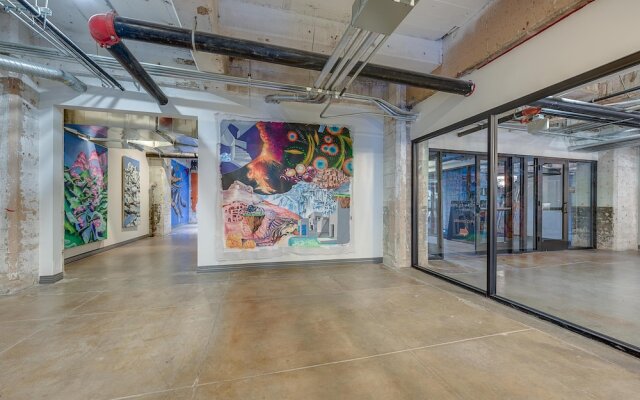 Downtown Dallas Apartments by Hosteeva