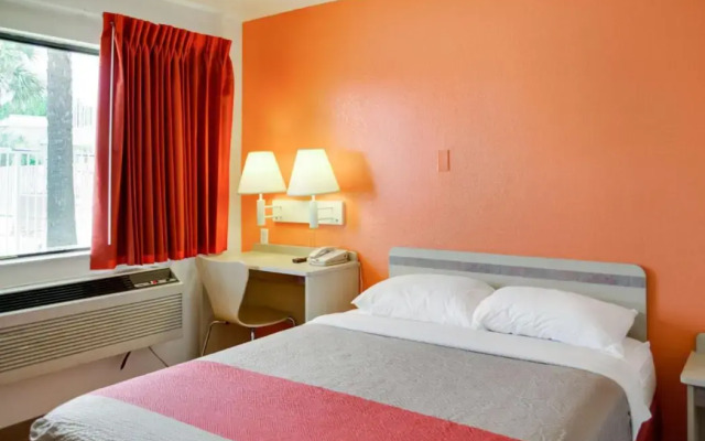 Motel 6 Gulfport, MS – Airport