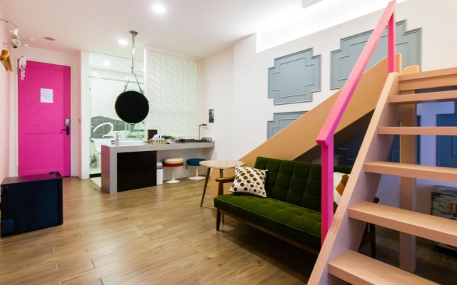 Apartment 321