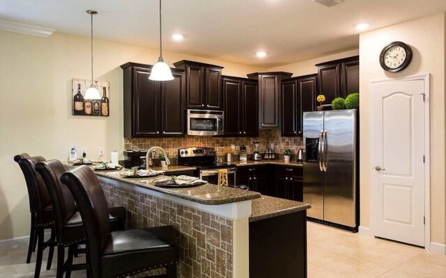 Starmark Luxury Collection - Mansions at ChampionsGate